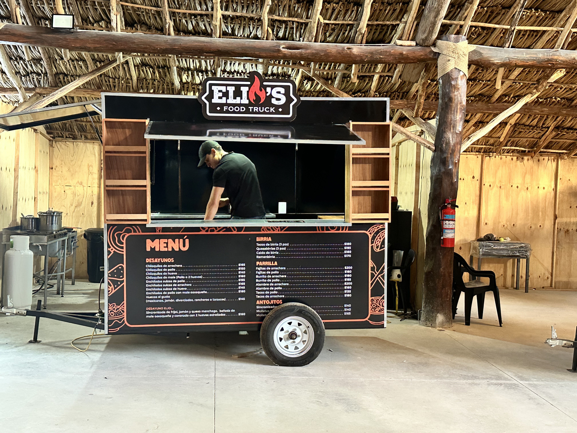 Food and drinks served at Pickle Island